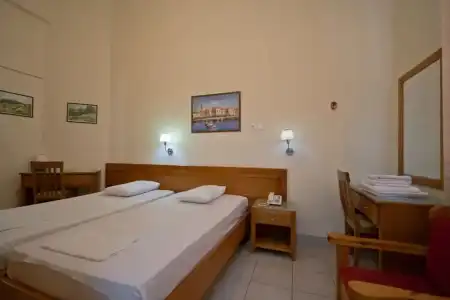 Lena - 28