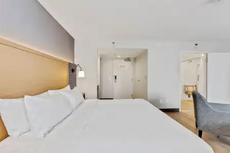 Holiday Inn & Suites Ottawa Kanata by IHG - 92