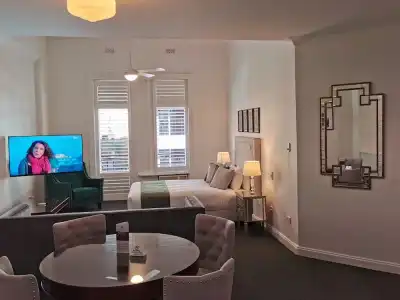 Adelaide Mansions Serviced Apartments - 87