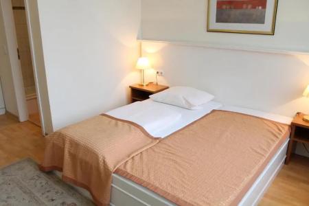 B&B Lübeck Berliner-Platz - 4