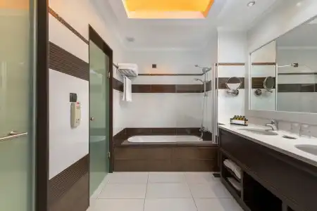 La Marquise Luxury Resort Complex - 8