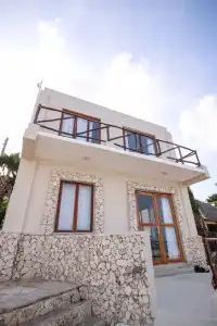 Coral Rocks & Restaurant - 0