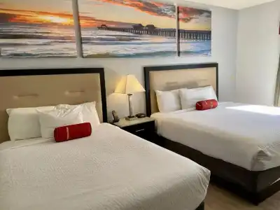 Days Inn & Suites by Wyndham Lakeland - 94