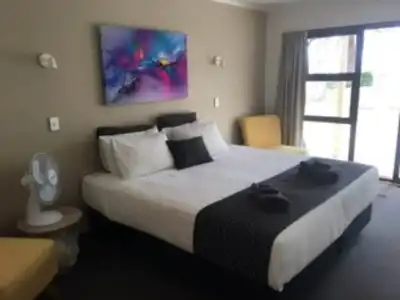 Half Moon Bay Motel - 121