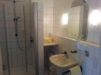 Löwen Garni - B&B - 7