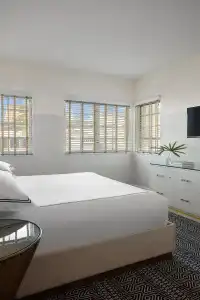 Kimpton Surfcomber by IHG - 42