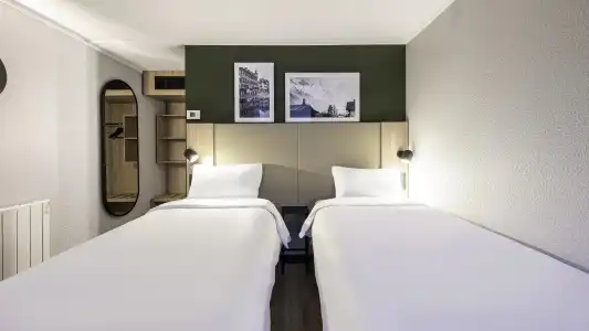 Campanile NATURE - Aix Les Bains - 39