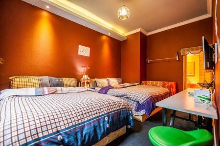 V Hostel - 8