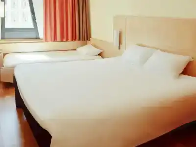 Ibis Marseille Centre Euromed - 3