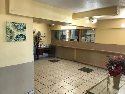 Rodeway Inn Fort Wayne - 1