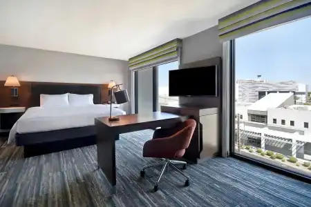 Hampton Inn & Suites Las Vegas Convention Center - No Resort Fee - 31