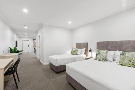 Quality Inn Presidential - 103