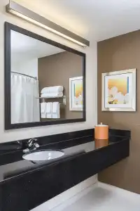 Fairfield Inn & Suites Grand Rapids Airport - 7