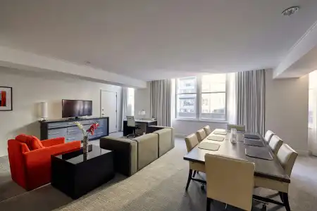 Loews Philadelphia - 27