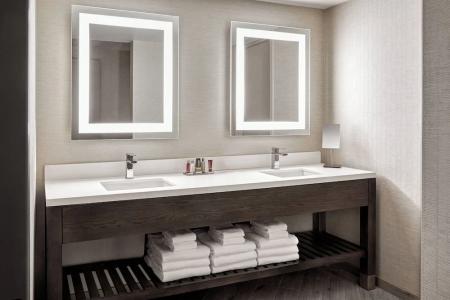 Ventura Beach Marriott - 73