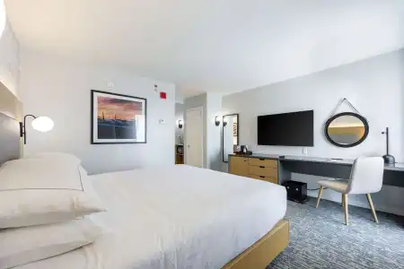 Doubletree By Hilton New York Jfk Airport - 16