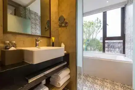 Howard Johnson Jinlin Plaza Lijiang - 8