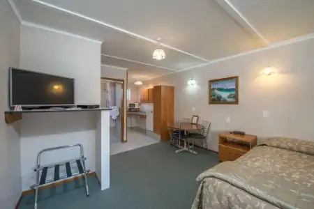 Amber Court Motel - 56