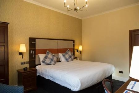Best Western Plough & Harrow - 80