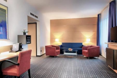 Ramada by Wyndham Essen - 81