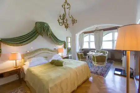 Schloss Mönchstein - 6