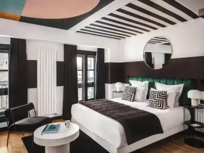 Maisons du Monde Hôtel & Suites - La Rochelle Vieux Port - 93