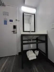 Travel Inn by OYO Omaha - 18