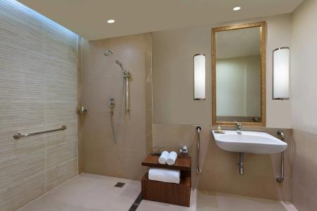DoubleTree by Hilton Agra - 7
