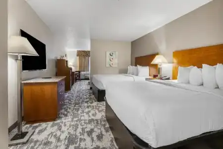 Best Western Ambassador Inn & Suites - 73