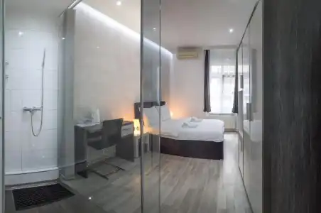 Central Park Residence Guest House - 43