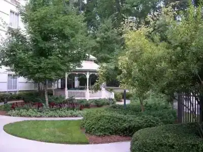 La Quinta Inn & Suites by Wyndham Univ Area Chapel Hill - 20