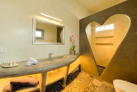 Pasithea Luxury Suites - 7