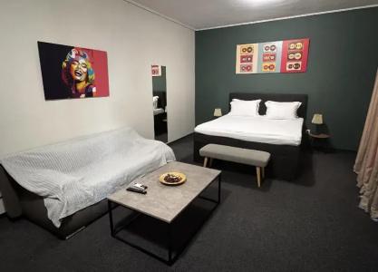 Connect Suites - 77