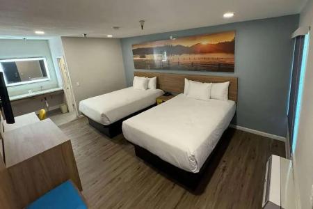 Days Inn by Wyndham Bakersfield - 30