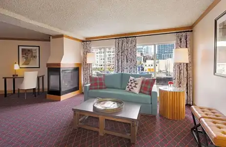 The Edgewater - 201