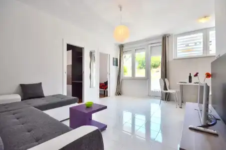 Bretia Apartments - 47