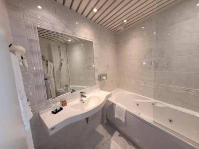 Chapeau Rouge PAR William Frachot - Hôtel Espace Bien-être & Restaurant étoilé - 31