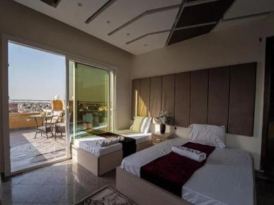 Crowne pyramids view inn - 35