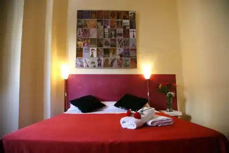 Duquesa Bed & Breakfast - 4