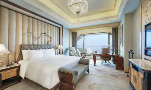Wanda Reign Wuhan - 4