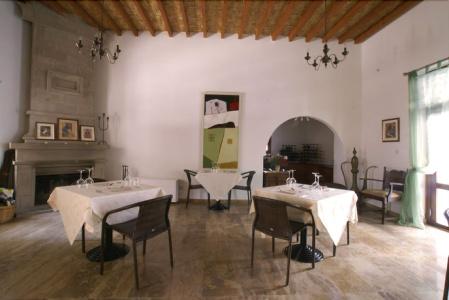 Lefkara & Restaurant - 13