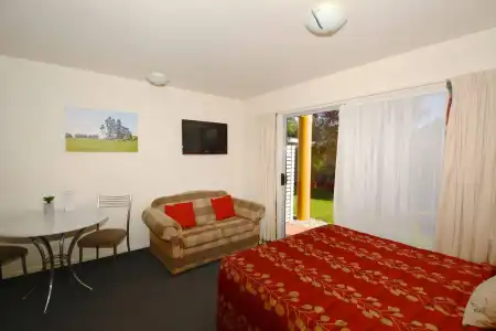 Greens Motel - 3