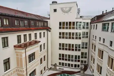 Vier Jahreszeiten Kempinski - 34