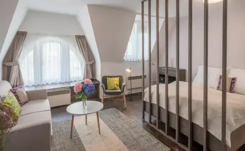 Mordecai Twelve Apartments by Adrez Living - 37