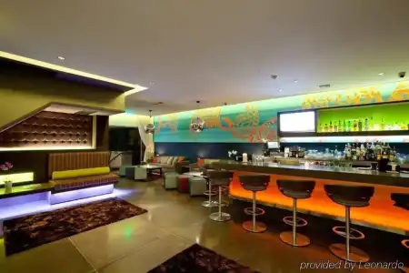 SIRTAJ - Beverly Hills - 29