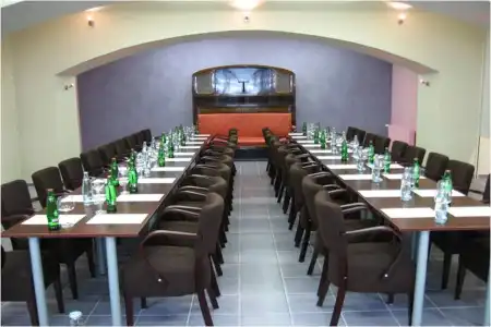 Okresní Dům - 13