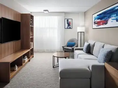 Deltas by Marriott Green Bay - 78