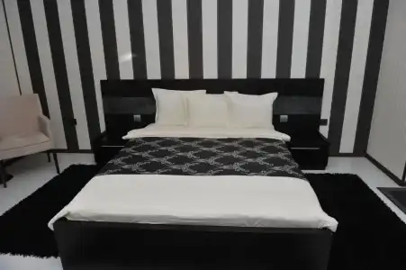 Eros Motel - 13