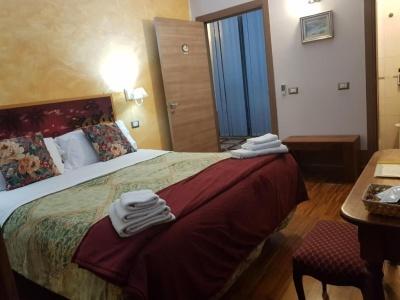 Aurelia Garden Gold Bed & Breakfast - 36