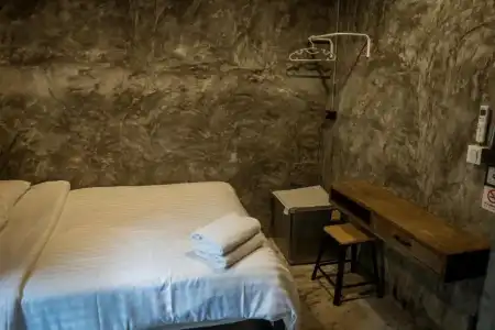 Premier Hostel - 61